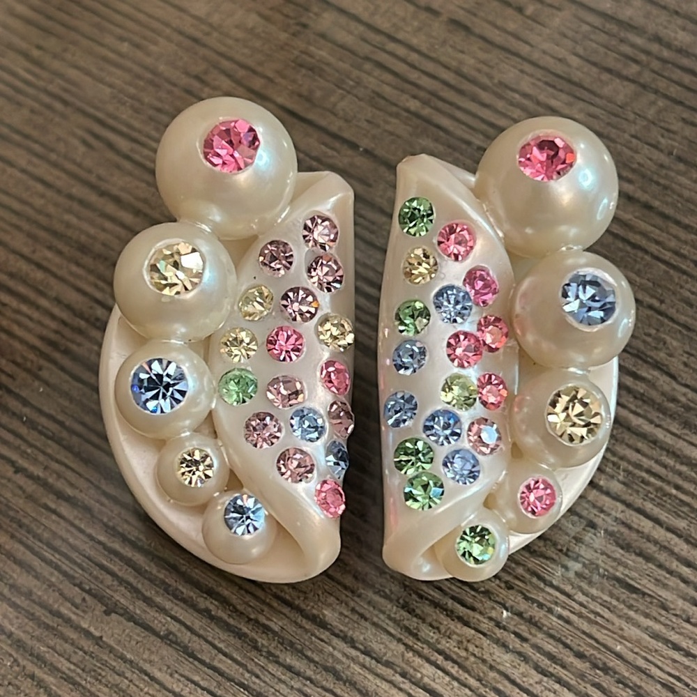 Vintage Unique Shaped Thermoset & Pastel Rhinestone Clip Earrings - Picture 9 of 16